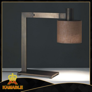 مصباح طاولة مصمم من الفولاذ المقاوم للصدأ (KAT6064)