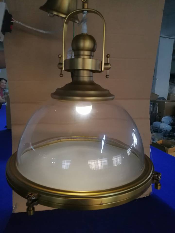 المصباح المتدلي الصناعي الداخلي المعدني الذهبي (KAC710G-C)